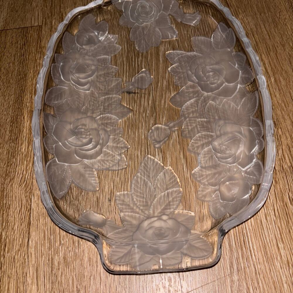 Mikasa Frosted Glass Rose Serving Tray - Clear